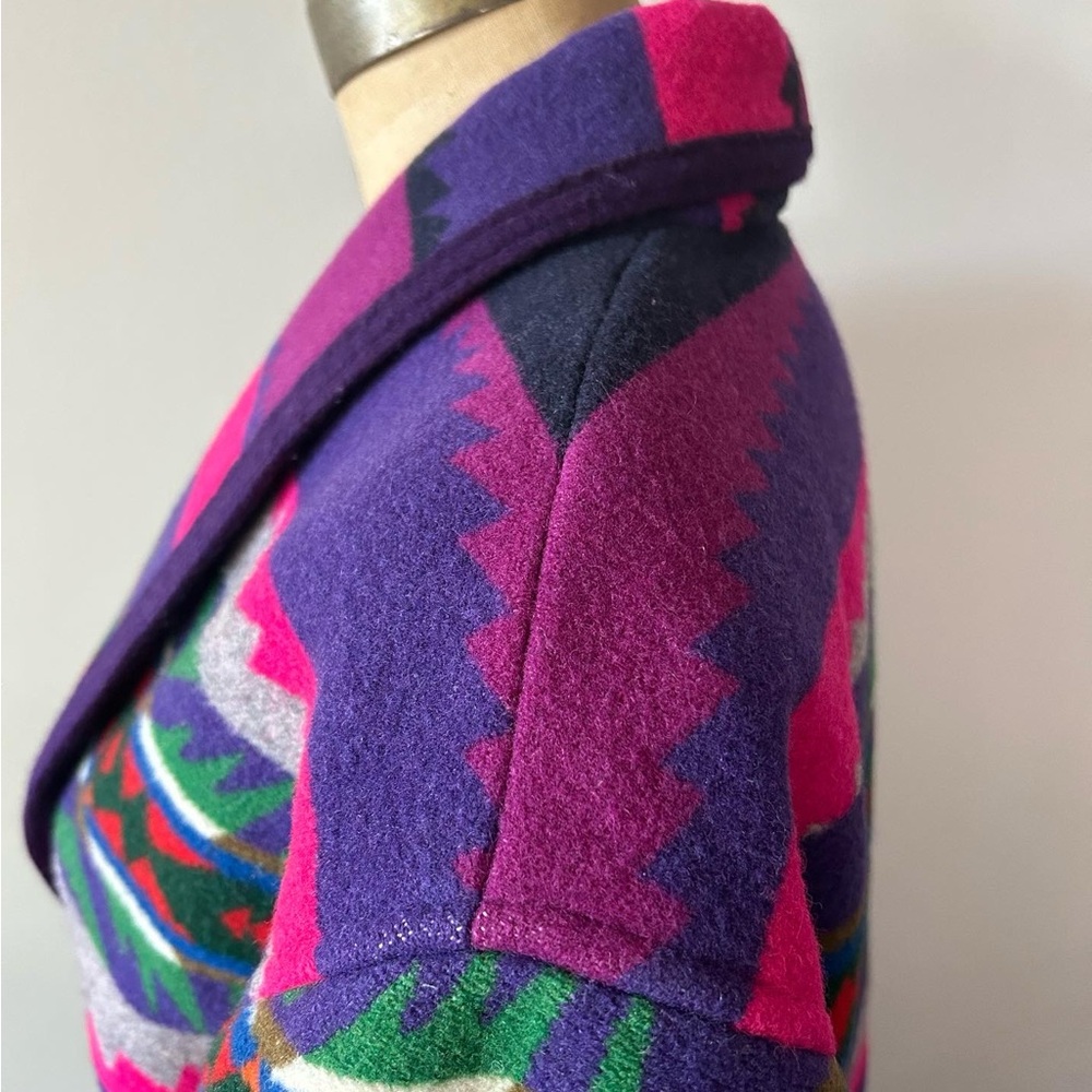 Colorful Patterned Shawl Cardigan - Picture 5 of 8